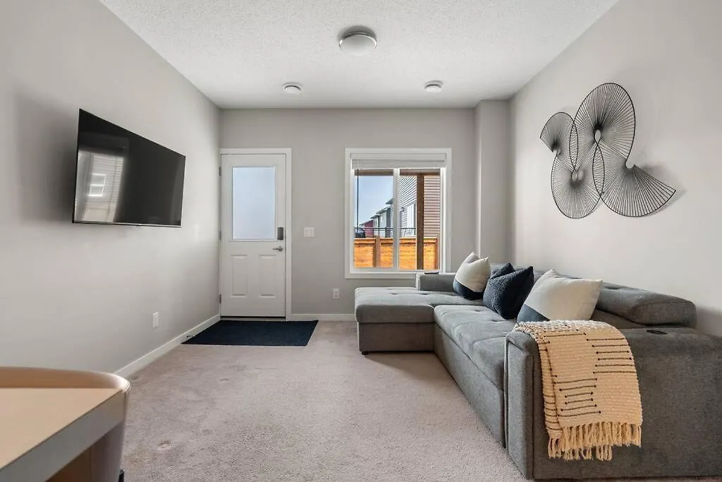 Apartament Modern Basement Gem: 2 Bedroom Retreat Calgary