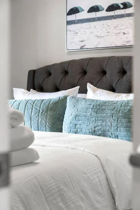 Apartament Modern Basement Gem: 2 Bedroom Retreat Calgary Kanada